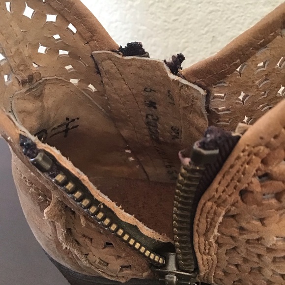 Circle G Western leather booties camel brown Sz 6 - Picture 10 of 10